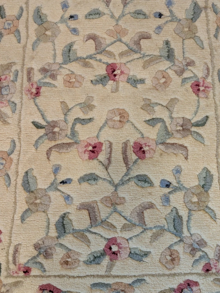 Hand Tufted Wool  Rug  Floral Design Hi Pile 2'.3" X 3.'9" Jardin Ivory Vintage - Image 2 of 4