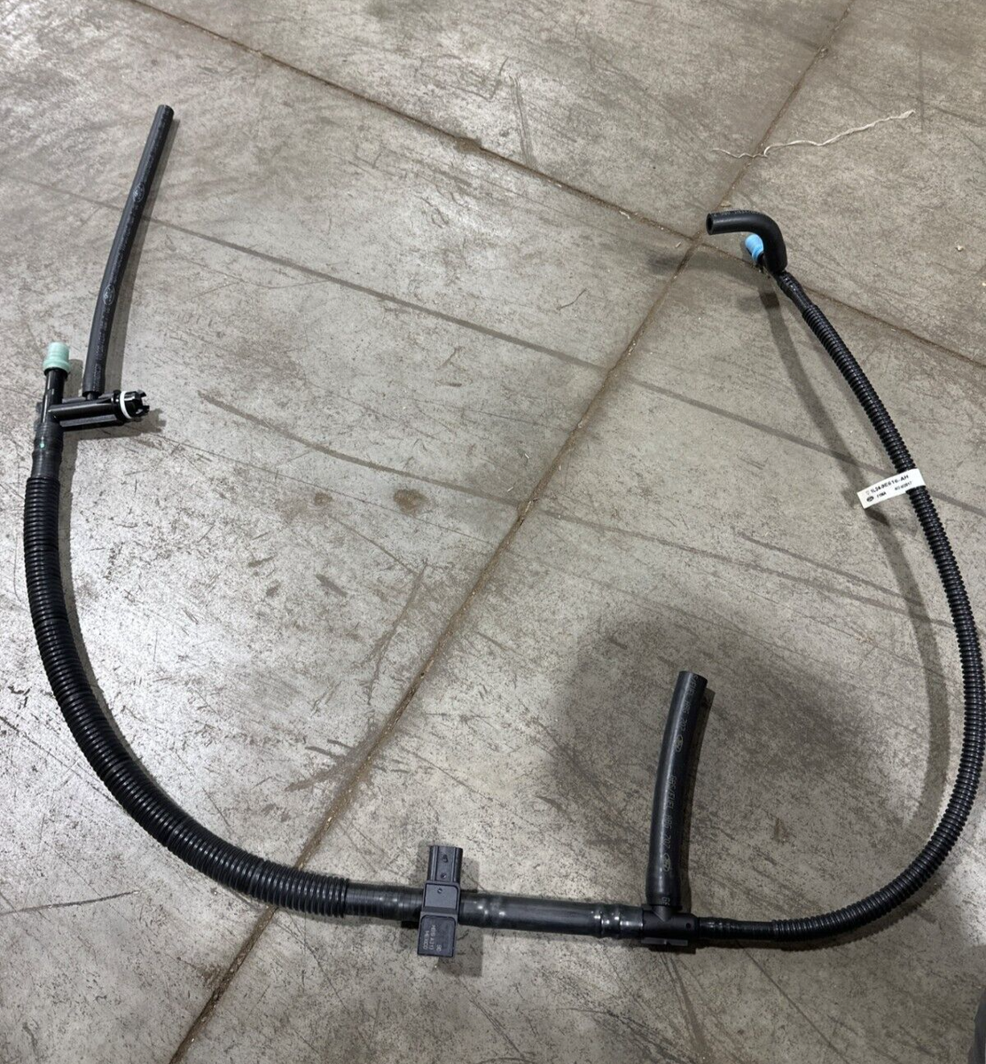Genuine OEM 2002-2003 Ford Explorer Mountaineer Fuel Tube Assembly