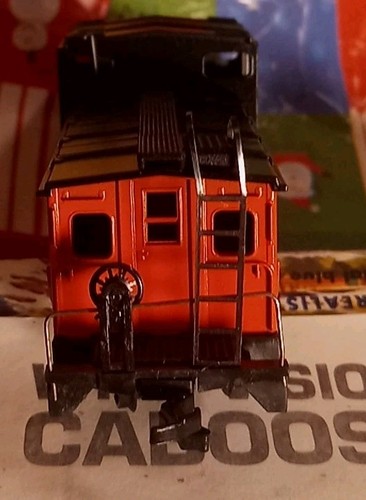 Algoma Central Railways WV Caboose Agawa Custom Athearn Kit Ontario Canada Bear - Picture 7 of 7