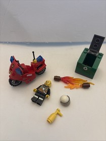 LEGO CITY: Fire Motorcycle (60000) - 100% Complete w/instructions