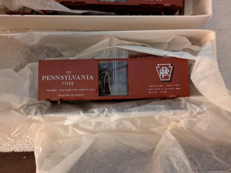 Branchline Trains HO Two Pennsylvania RR 40' AAR Boxcars NIB - Image 2 of 4