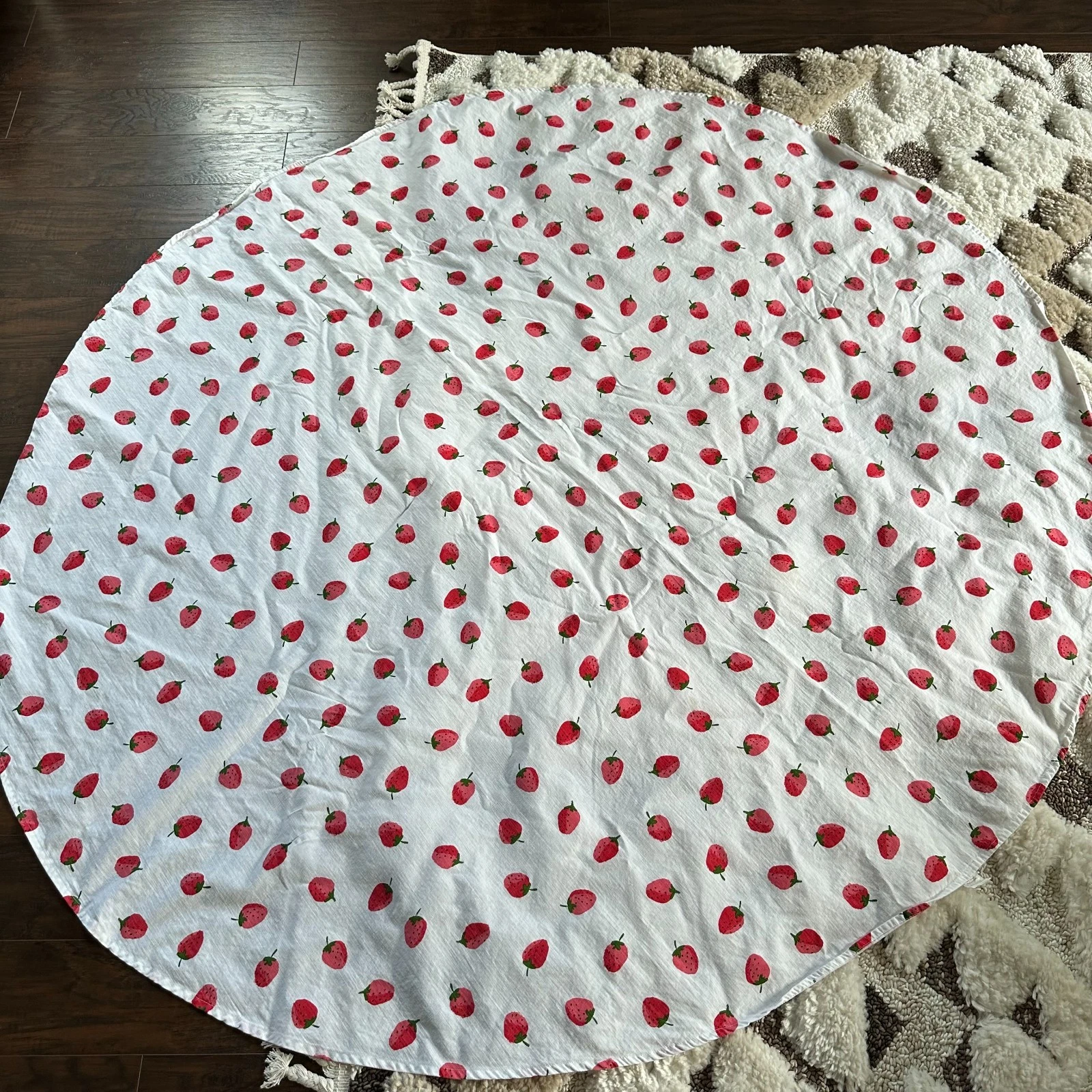 Tovaglia Kate Spade Fragole Tonda Bianca Rossa 70" Fragola Estate Picnic