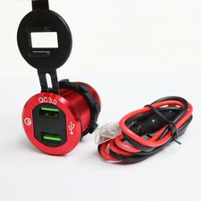 Doppel USB Steckdose 3.0 Aluminium rot 12V/24V mit Voltanzeige&nbsp;2x USB-A