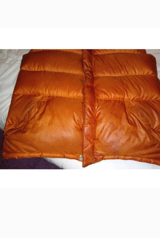 FREECITY 100% Goose Down Vest Sz M HAND MADE IN CALIFORNIA. RSMP $4000 - Image 4 of 4