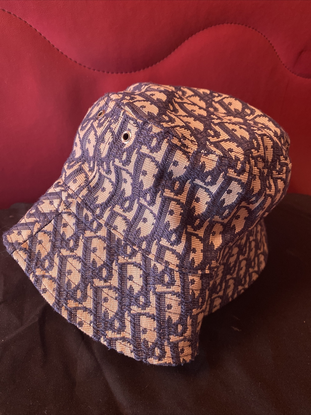 Купить Christian Dior Reversible Bucket 