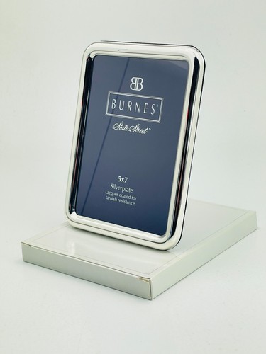 Burnes State Street Metal Silverplated Picture Photograph Rounded Frame 4" x 6" - Picture 3 of 7