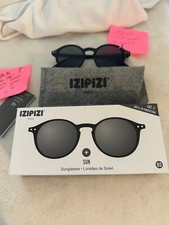 Izipizi D Sun Edition Sunglasses needs repair  case DEFECT READ INFORM. sg 33