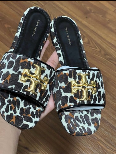Tory Burch Eleanor Leopard Large Medallion Flat Sandals Size 9 US