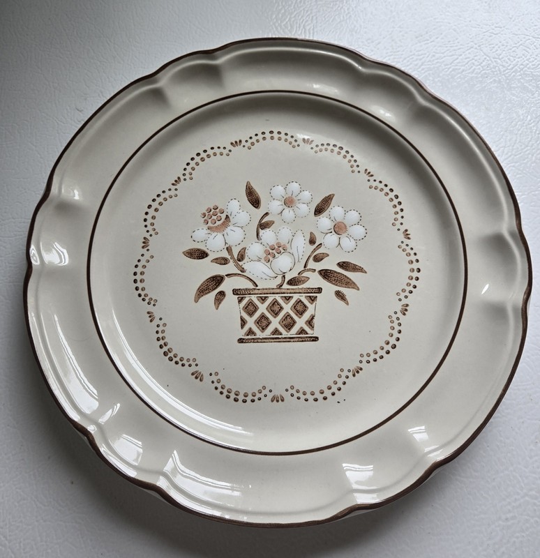 Vtg Hearthside Cumberland Mayblossom 10 1/2 Inch Dinner Plate - Qty 1