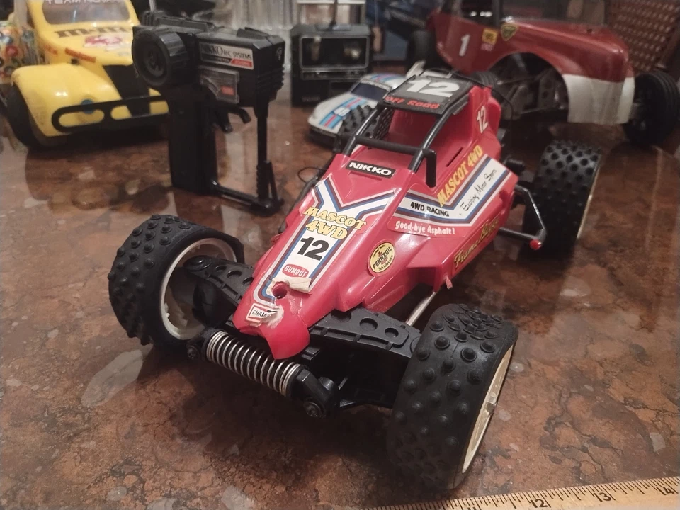Vintage - Used- NIKKO MASCOT 4WD Frame Buggy RC Car 1987 1/14 Scale RED & Remote - Image 4 of 4