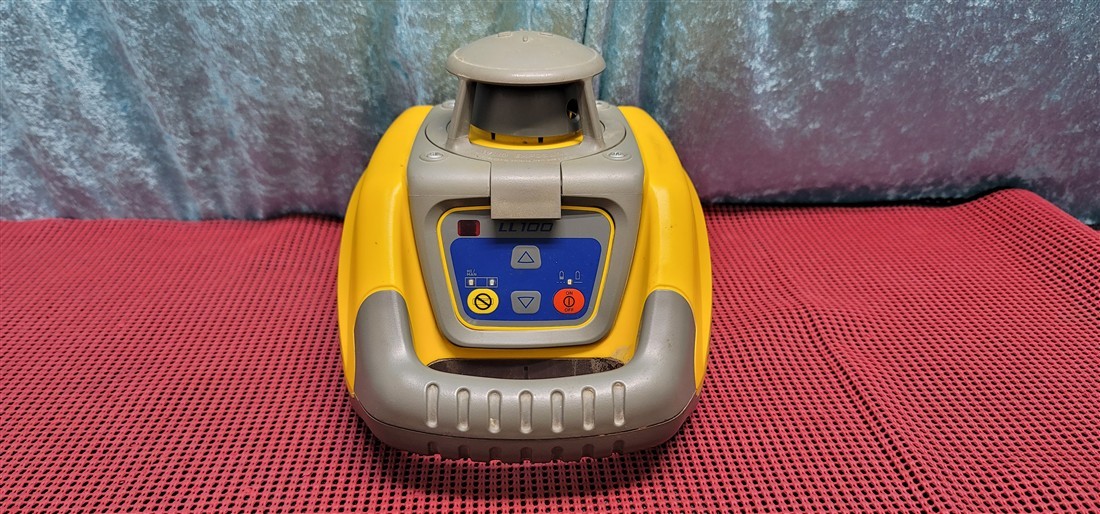 SPECTRA TRIMBLE LL100 LASER NEEDS REPAIR ONLY WORKS ON ITS SIDE SEE VIDEO