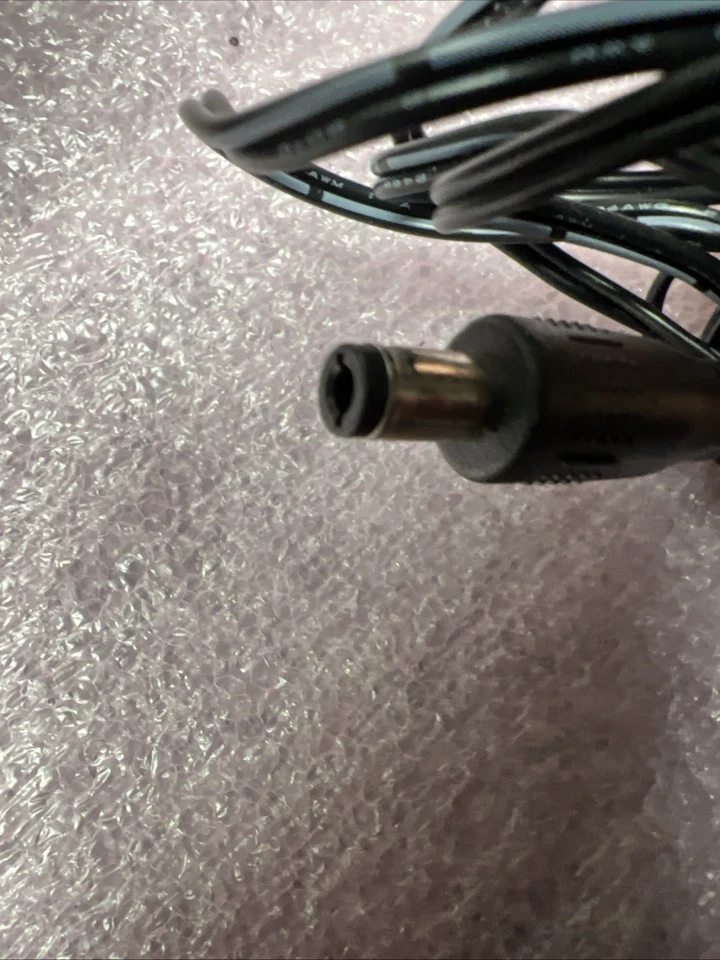 4A Belkin Surf N300 Wireless Router 4 10/100 Port 300 Mbps F7D2301 v1 - Image 3 of 4