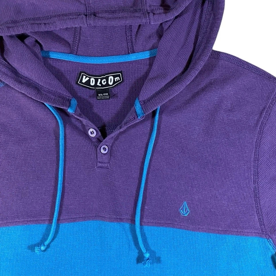 Vintage Y2K Volcom Color Block Thermal Sweater - XL - Image 2 of 3