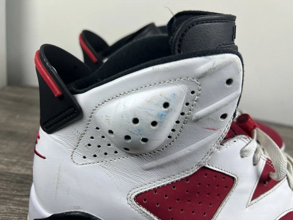 Talla 9 - Zapatos de baloncesto Jordan 6 Retro OG Mid Carmine 2020 Foto 3 de 4