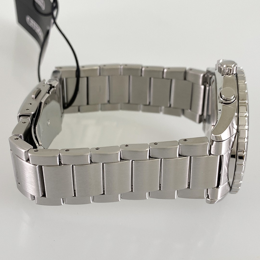 Citizen Eco-Drive Men's Watch Black Dial Silver Case and Band From Japan image 5