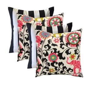 Set Of 4 17 In Outdoor Pillows 2 Black White Stripe Set Of 4 17 In Outdoor Pillows 2