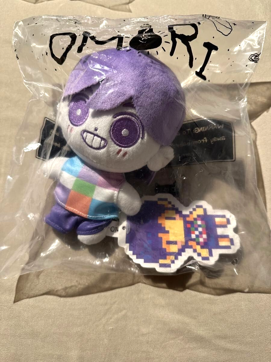 【OMORI】ぬいぐるみ　オモリ　夢世界　Plush OMORI】ぬいぐるみ オモリ 夢世界 Plush OMORI – OMOCAT