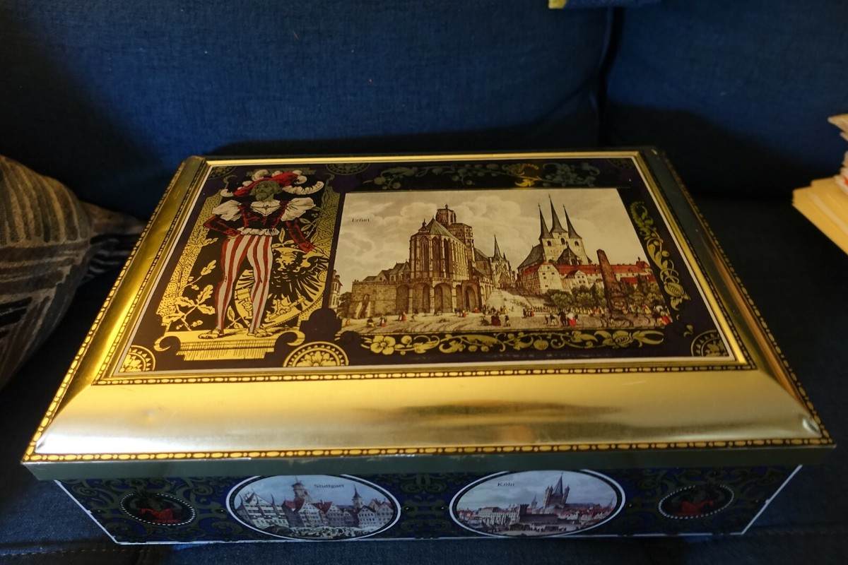 Henry Lambertz 1998 Limited Edition Cookie Tin Multicolor Bavarian