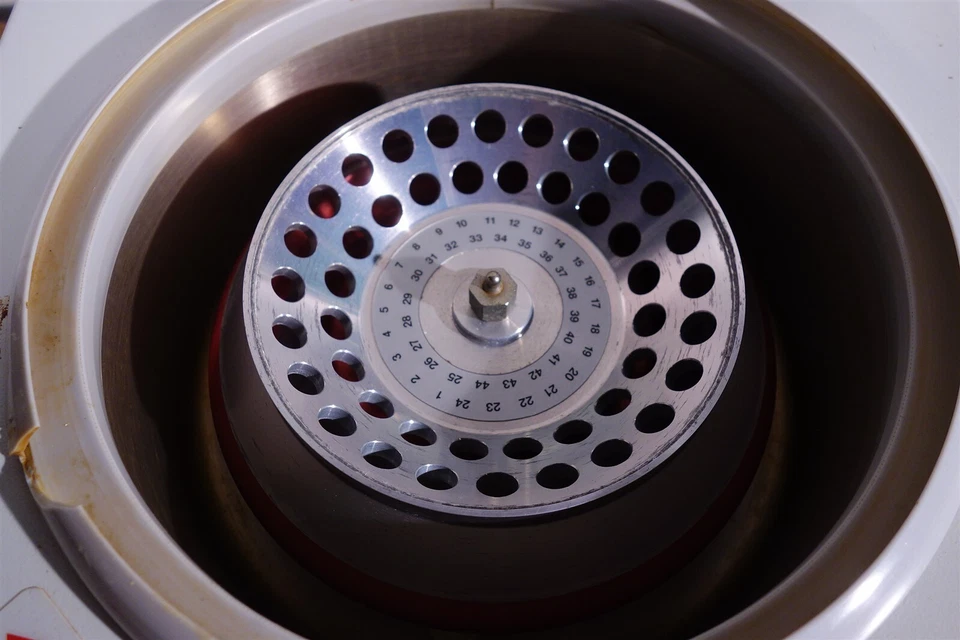 Hermle - Labortechnik Refrigerated Centrifuge Z 233 MK2 14000 Rotor Working READ - Image 3 of 4