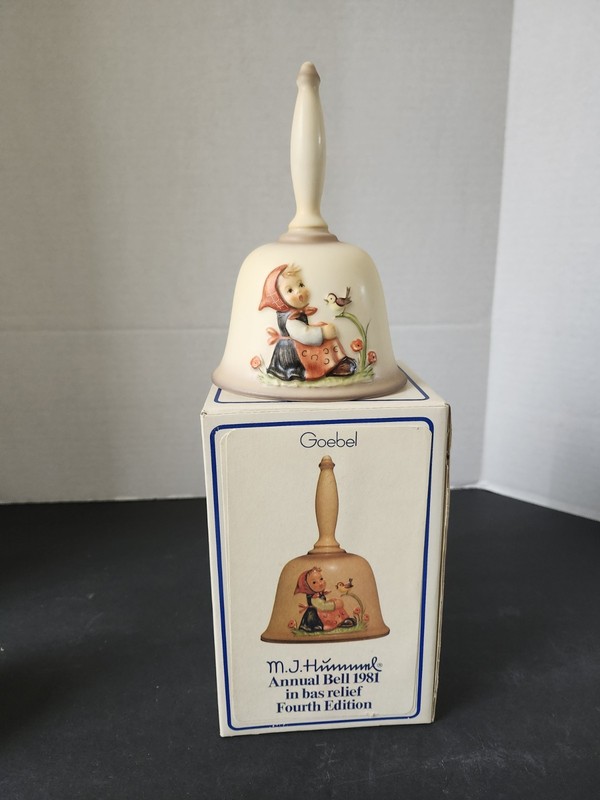 Vintage Hummel 1981 4th Edition Mint