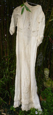 RARE Robe 1900 en BATISTE à petiits Plis dentelle , Vêtement belle époque