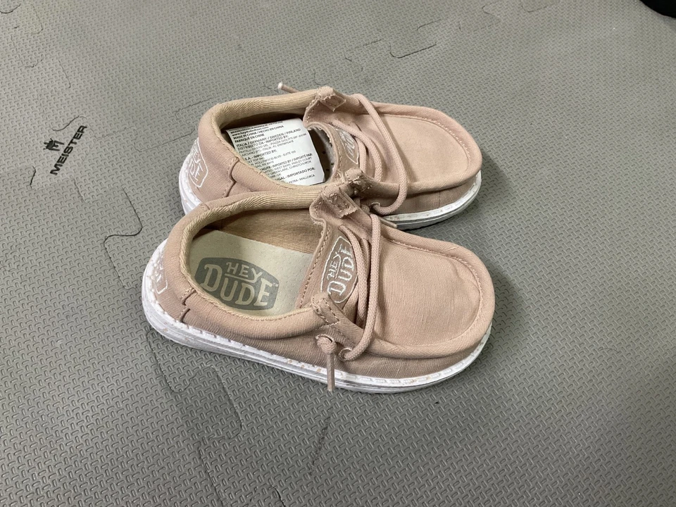 Lona Hey Dude Wally Youth Slub blanca/bronceada usada en excelente estado Foto 3 de 4