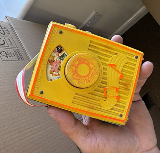 Vintage Fisher Price Music Box Pocket Radio Musical Toy 762
