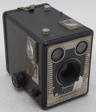 Kodak Vintage Brownie Six-20 Model D Box Camera