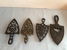 LOT of 4 VINTAGE Cast Iron Trivets Metal F7