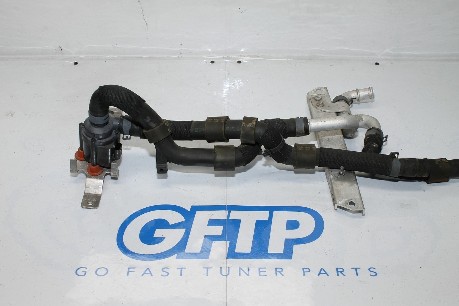 Audi R8 2016-2021 Auxiliary water pump P/N 06H121601