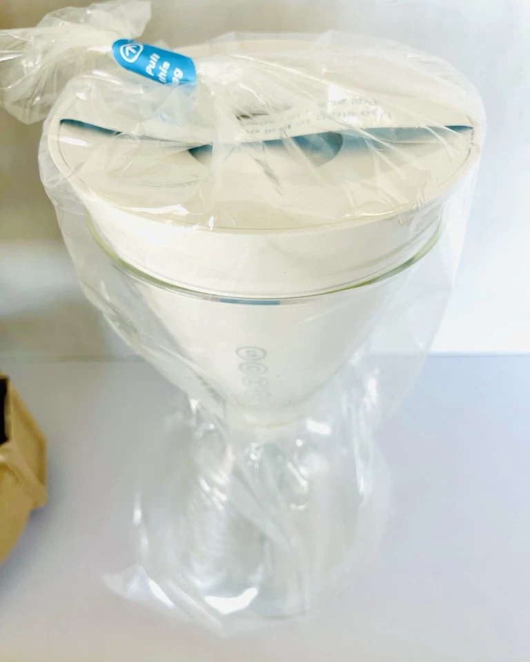 NEW SOMA Water Filter Pitcher 6 Cup 48 Oz Glass Carafe/Plant Based Carbon Filter - Image 3 of 4