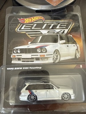Hot Wheels Elite 64 1990 BMW 318i Touring Wagon Collector's Edition 1/64 Diecast