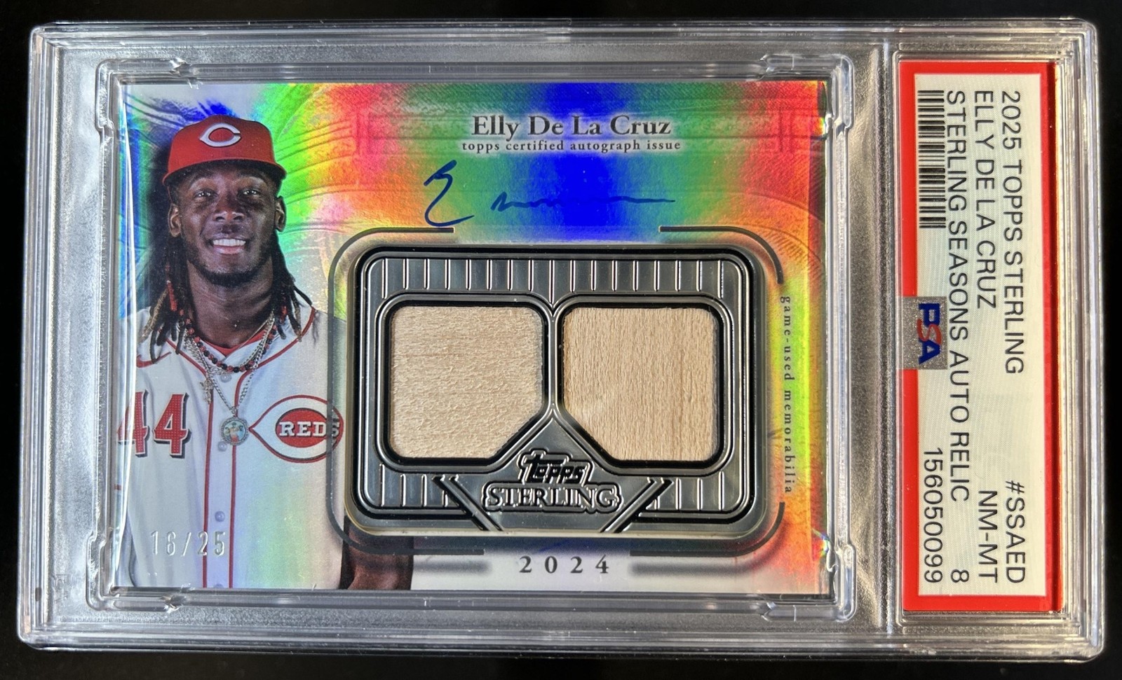 2025 Topps Sterling Elly De La Cruz Seasons Auto Relics Bat #/25 Reds PSA 8
