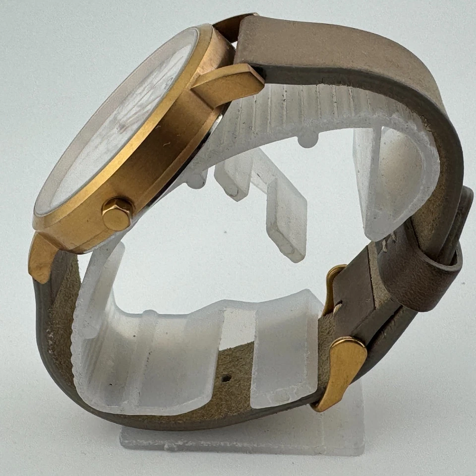 Reloj de Cuarzo Cluse Unisex Tono Dorado Esfera Patrón Mármol Japón Analógico Batería Nueva Foto 4 de 4