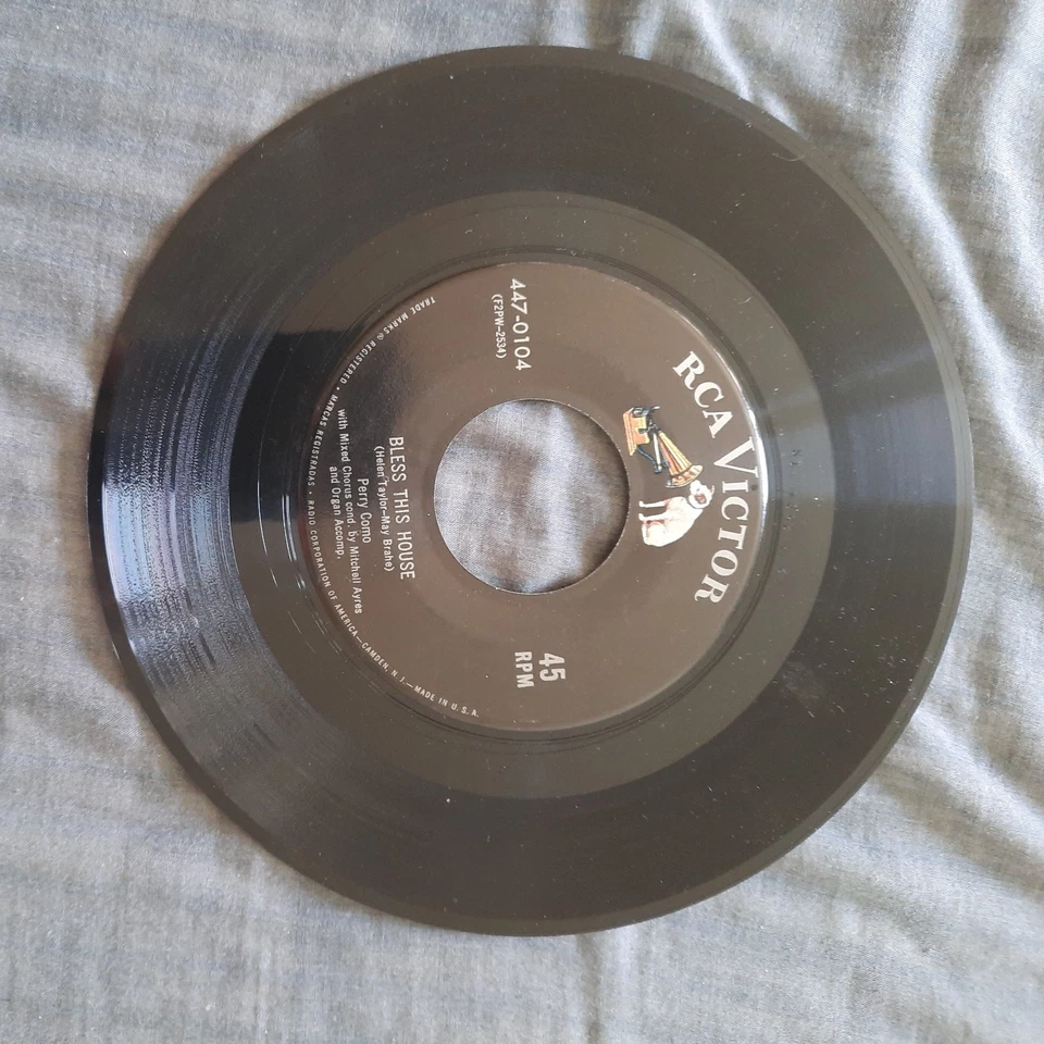Perry Como The Rosary/Bless This House RCA Victor 45 Vinyl 447-0104 - Image 3 of 4