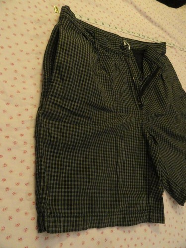 Geoffrey Beene size 33 blue plaid shorts zippered with 4 pockets and pleats - Picture 4 of 12