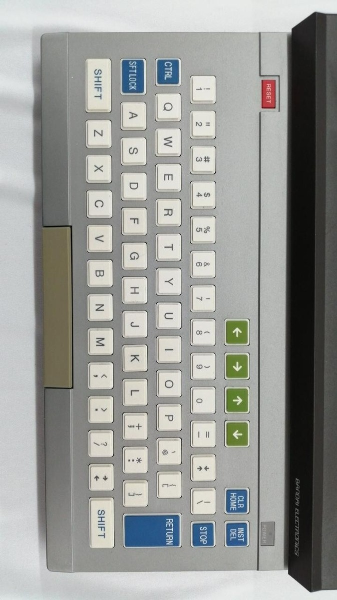 Bandai RX-78 Gundam Retro Game Console Vintage, Maintained