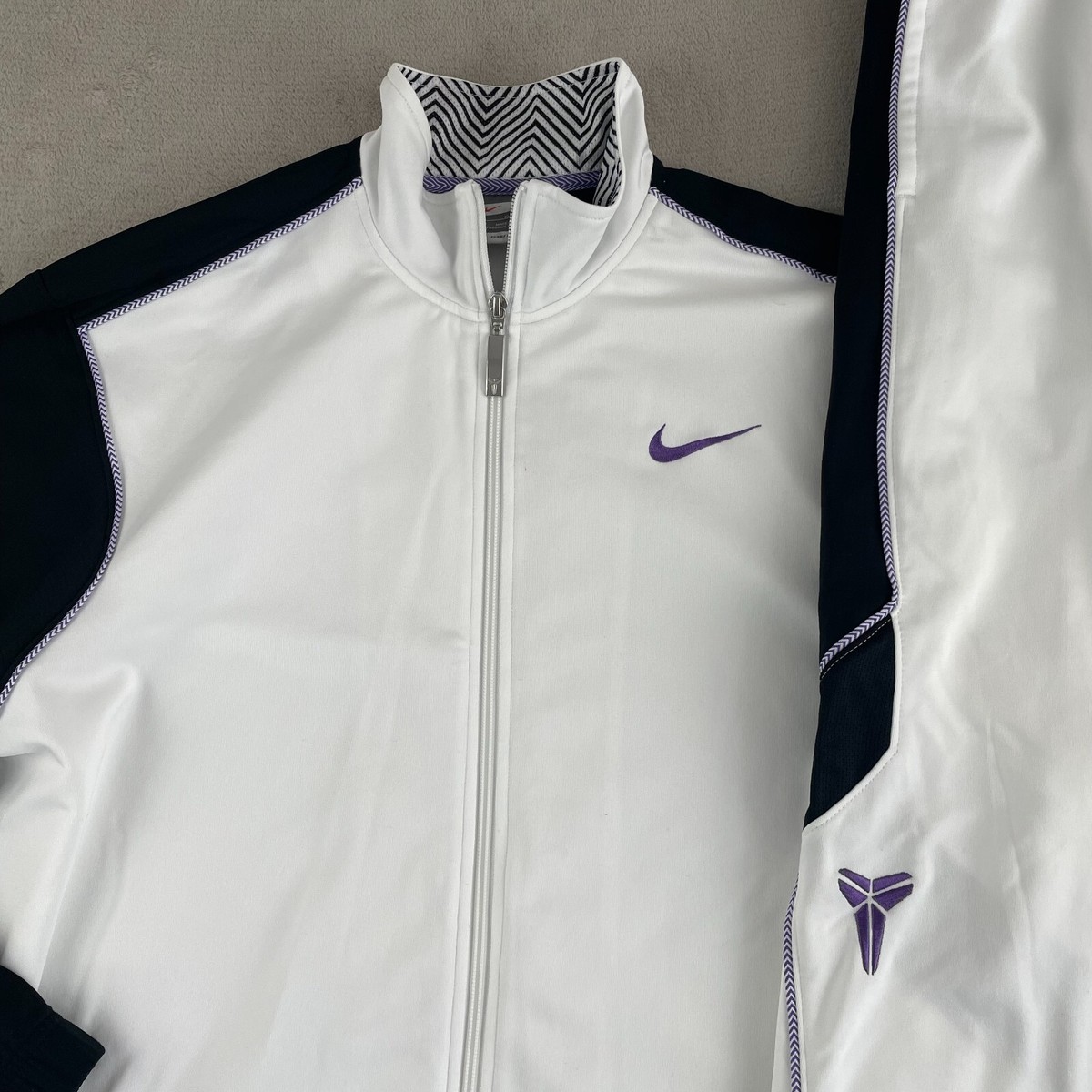 ナイキ コービー Kobe トラックジャケット ジャージ XXL ブラック Nike Kobe Bryant Logo Black Purple Full Zip Track Jacket
