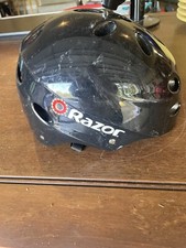 Razor V17 Youth Skateboard Scooter Sport Helmet, Black 97778 Size Medium