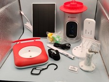 Happy Birdy HumHum Smart Hummingbird Feeder - Solar Powered and Waterproof