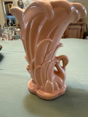 VTG McCoy Art Pottery Swan In Reeds Pink Peach Vase Planter Pot Art Deco MCM