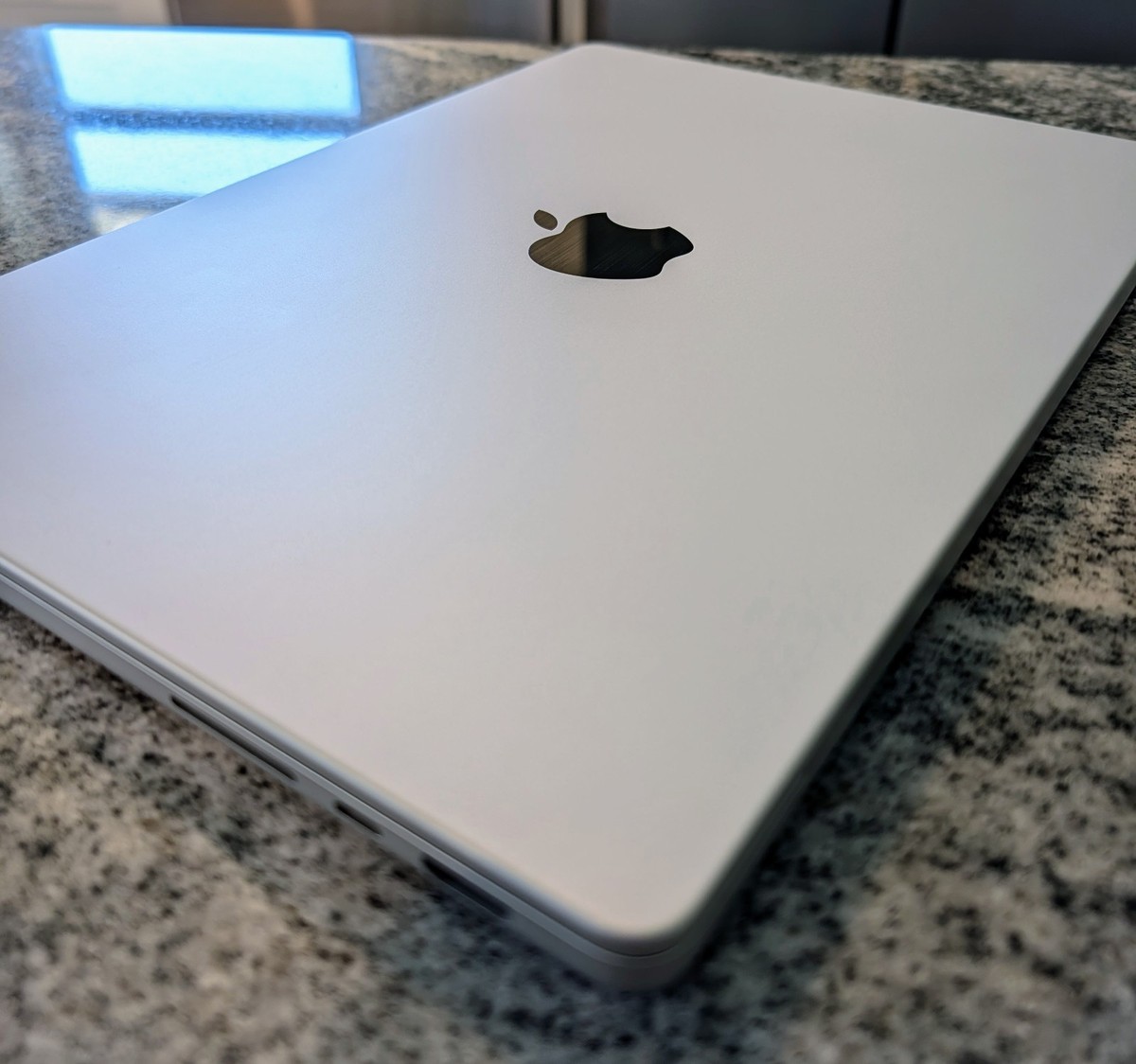 MacBook本体 MacBook Pro M2 Max 32GB 1TB/14inch 2023 Amazon.com: Apple 2023 MacBook Pro with Apple M2 Max Chip, 14-inch