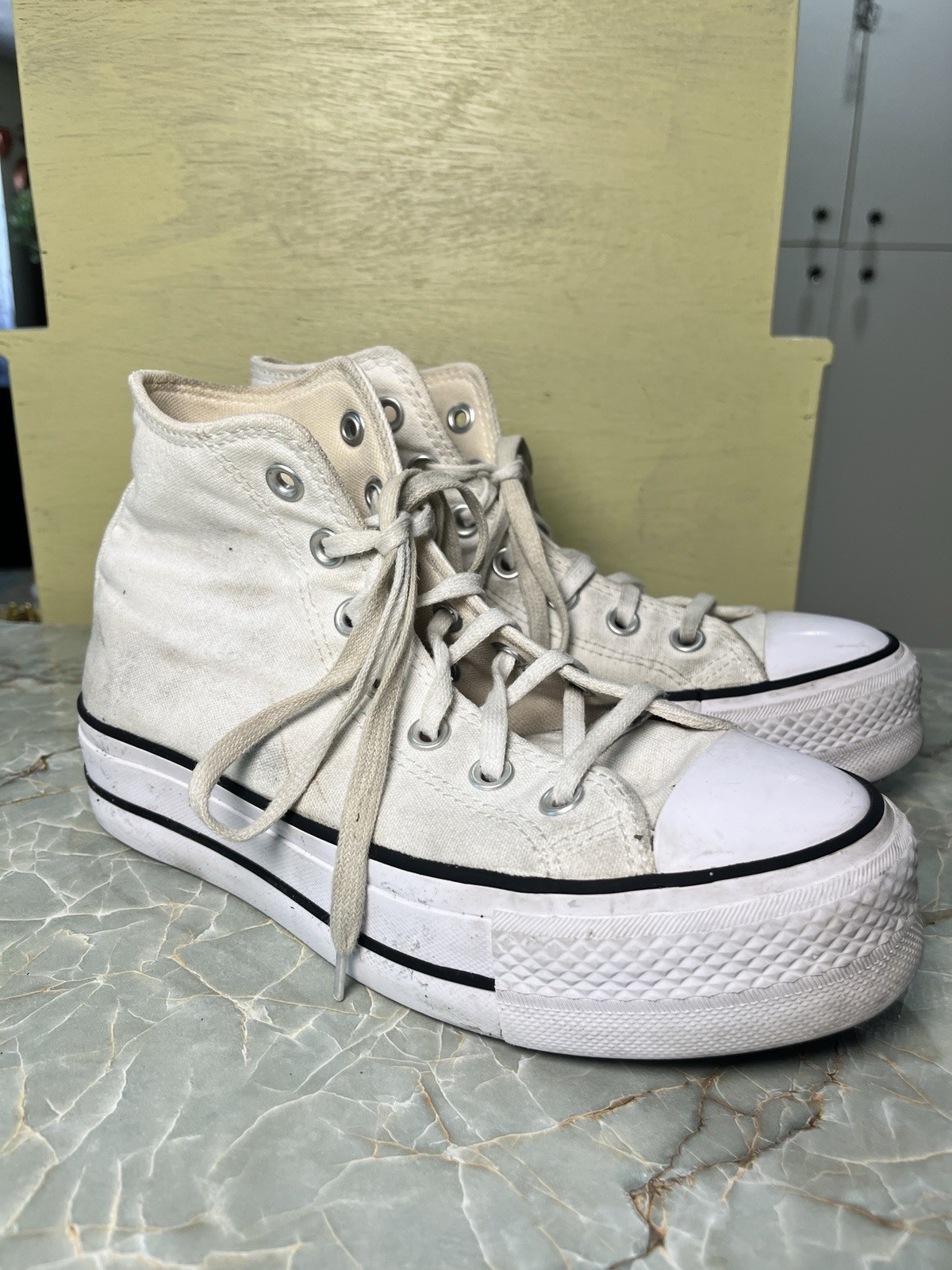 White Platform Chuck Taylor Converse All Star High Top Sneakers Women’s Size 6