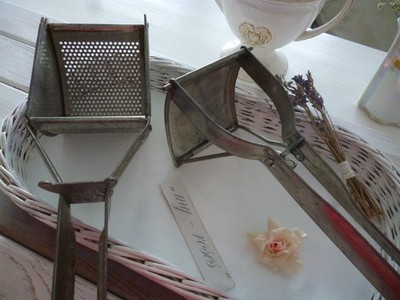 alte Kartoffelpresse Kartoffelquetsche Vintage Landhausküche Haushaltshelfer