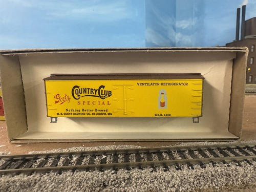HO Roundhouse 36’ Billboard Reefer, Goetz Country Club Beer #4409, kit nuevo | Zustand: New