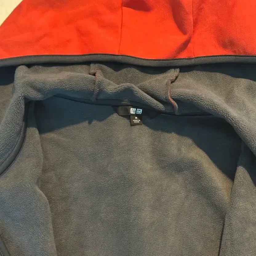 Uniqlo Japan Red Hoodie Jacket, M thumbnail 2