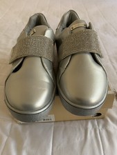 Michael Kors Ivy Candy White Slip on Sneaker Low Top Muted Silver Sz 5 Casual