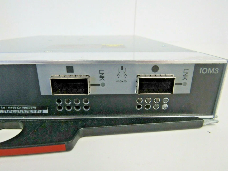 Módulo controlador NetApp X5712A-R6 IOM3 para DS4243 111-00485 30-3 Foto 3 de 4