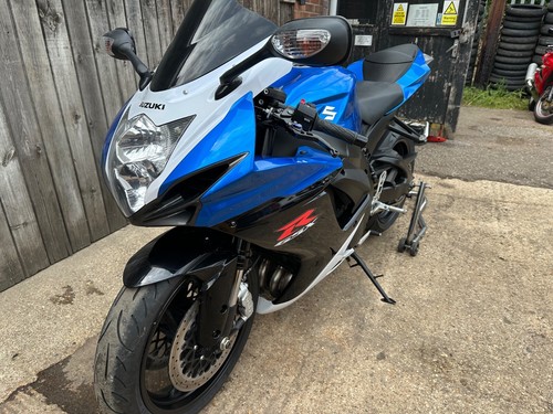 2014 Suzuki GSXR600 L4 - Picture 14 of 17