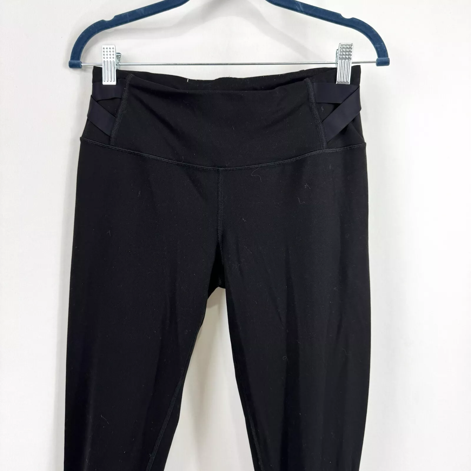 victoria-secret-vs knockout strappy crisscross cut out leggings